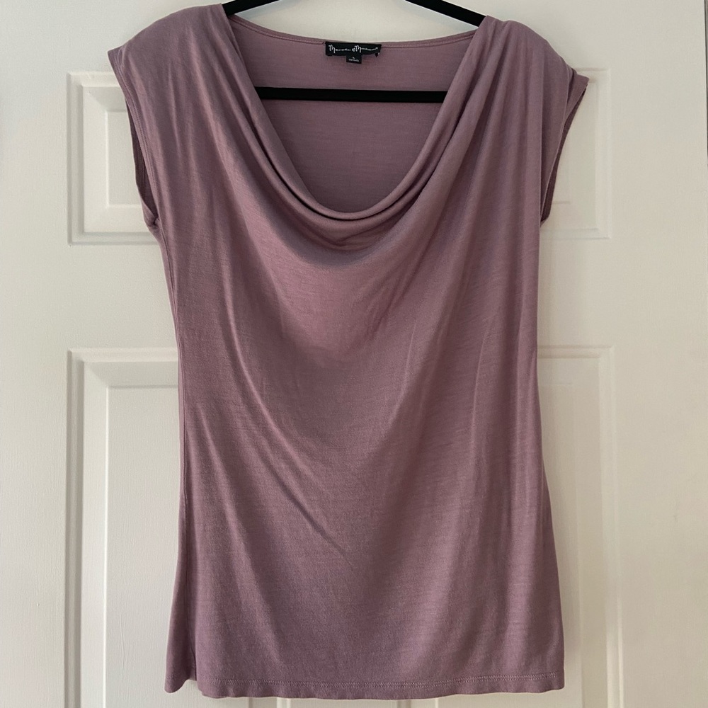 SLEEVELESS TOP SIZE LARGE EUC